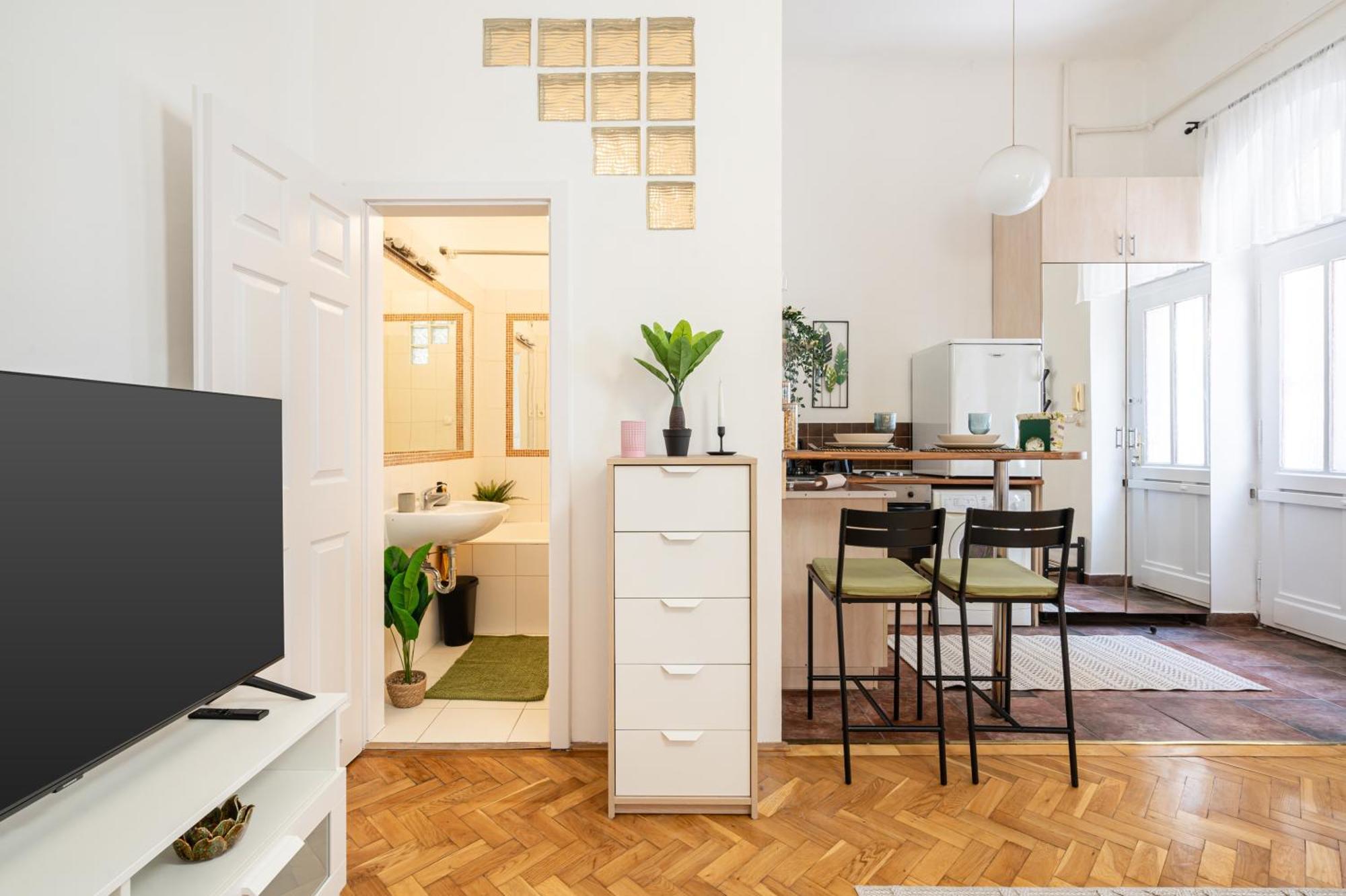 Cosmopolitan Studio - Chic Getaway In A Fancy Neighbourhood Budapest Exterior foto